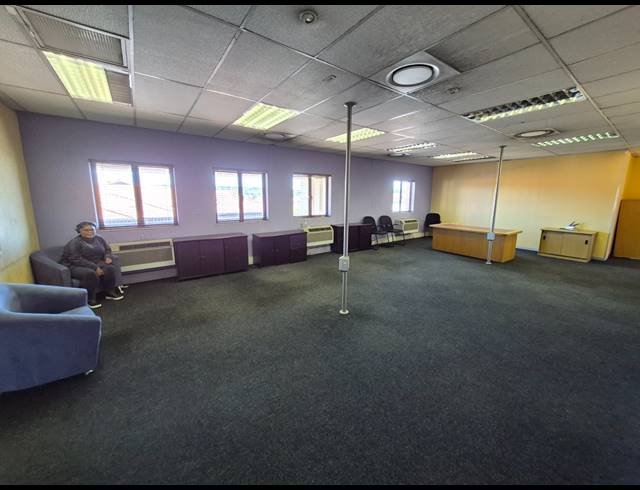 240M² OFFICE TO LET IN RIVONIA